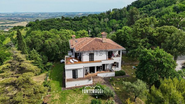 appartamento in vendita a Mombaroccio in zona Montegiano