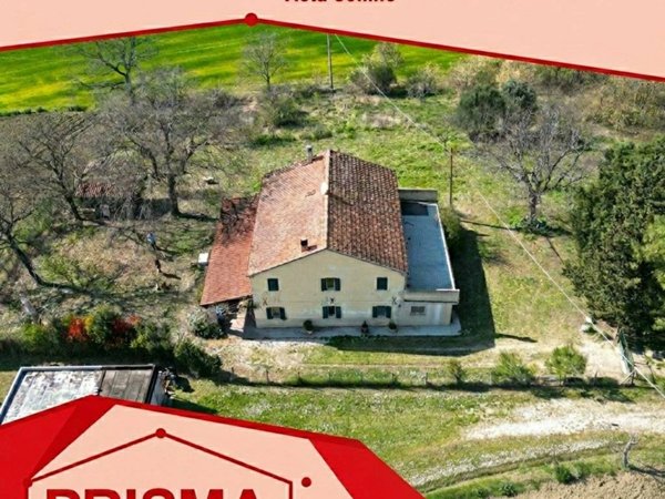 casa indipendente in vendita a Mombaroccio in zona Montegiano