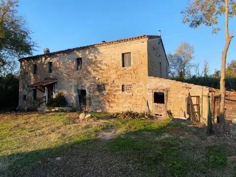 casa indipendente in vendita a Mombaroccio in zona Montegiano