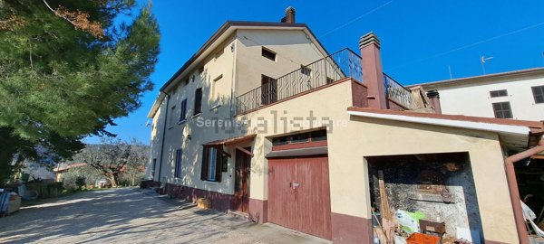 casa indipendente in vendita a Mombaroccio in zona Montegiano