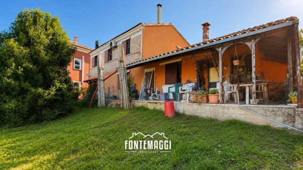 casa indipendente in vendita a Mombaroccio
