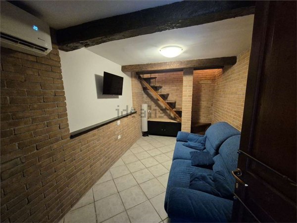 casa indipendente in vendita a Mombaroccio