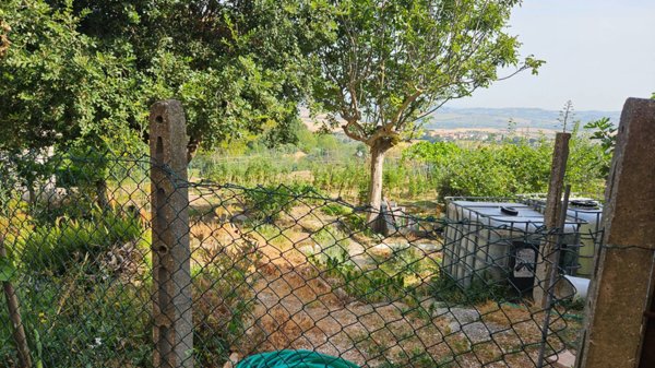 casa indipendente in vendita a Mombaroccio