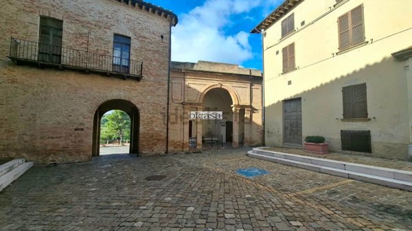 casa indipendente in vendita a Mombaroccio