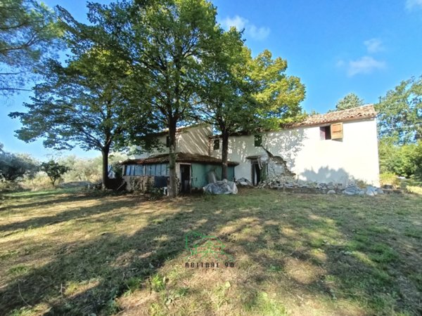 casa indipendente in vendita a Mombaroccio