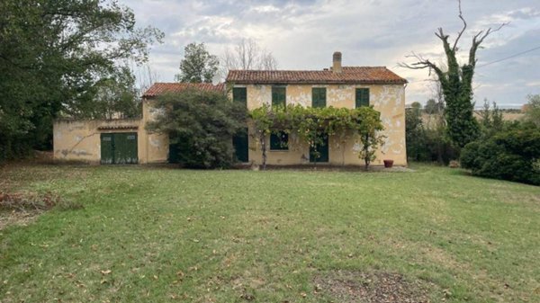 casa indipendente in vendita a Mombaroccio