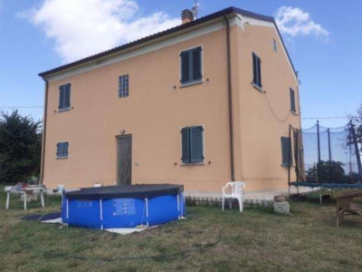 casa indipendente in vendita a Mondavio