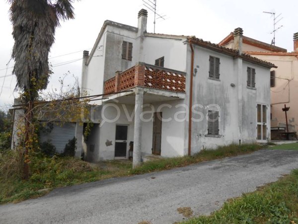 casa indipendente in vendita a Mondavio in zona San Michele al Fiume