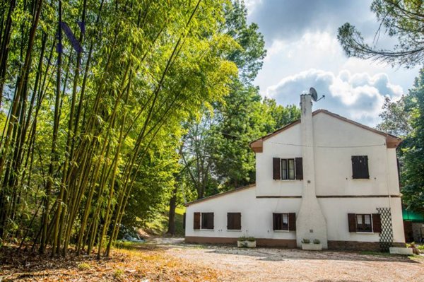 casa indipendente in vendita a Mondavio