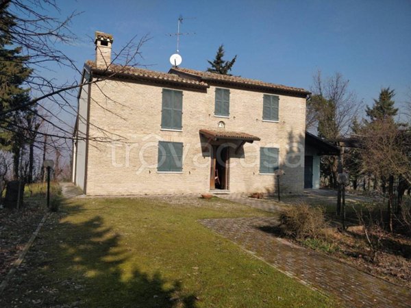 casa indipendente in vendita a Mondavio