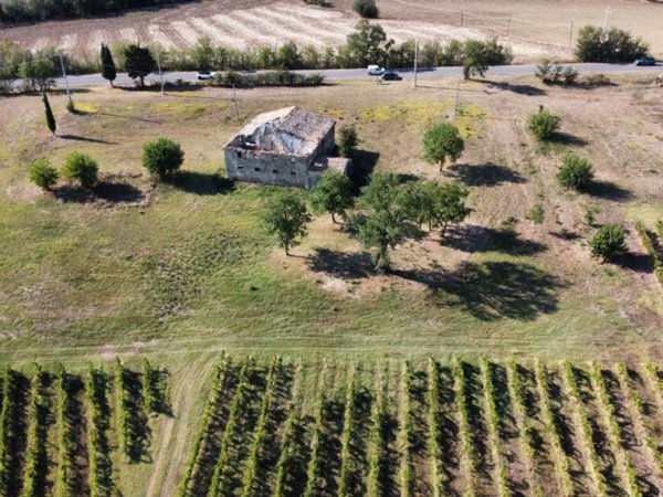 casa indipendente in vendita a Mondavio