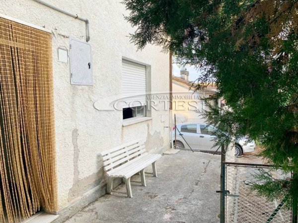casa indipendente in vendita a Mondavio in zona San Filippo sul Cesano