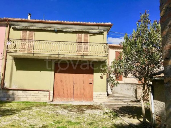 casa indipendente in vendita a Mondavio