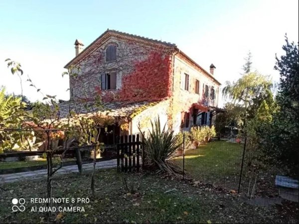 casa indipendente in vendita a Mondavio