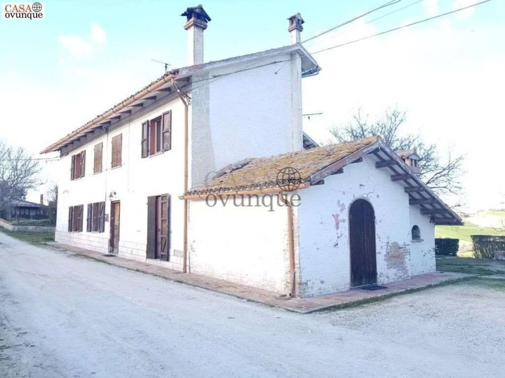 casa indipendente in vendita a Mondavio in zona San Filippo sul Cesano