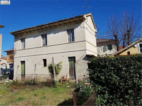 casa indipendente in vendita a Mondavio in zona San Michele al Fiume