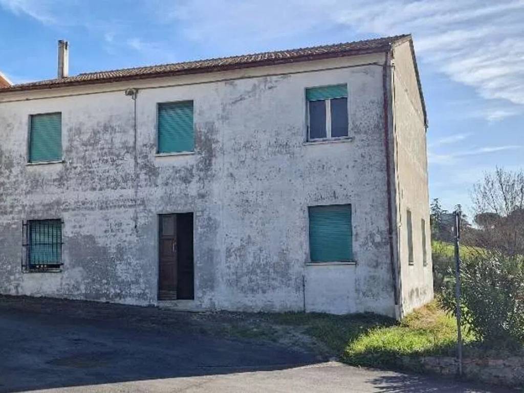casa indipendente in vendita a Mondavio