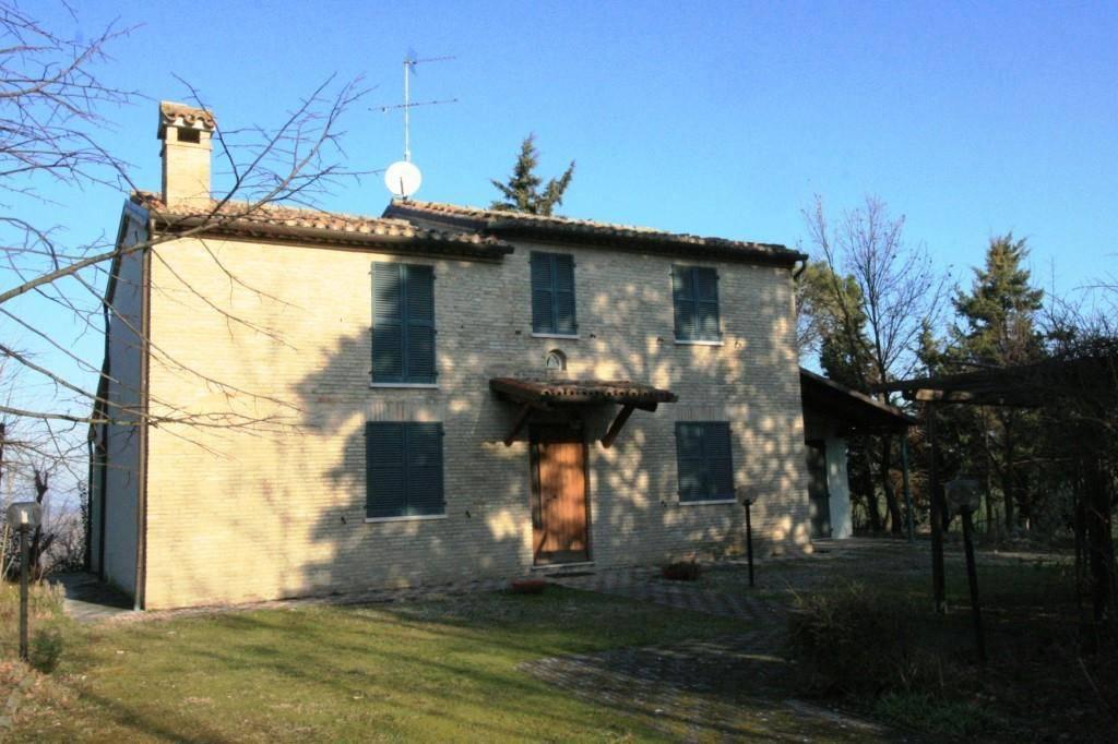 casa indipendente in vendita a Mondavio