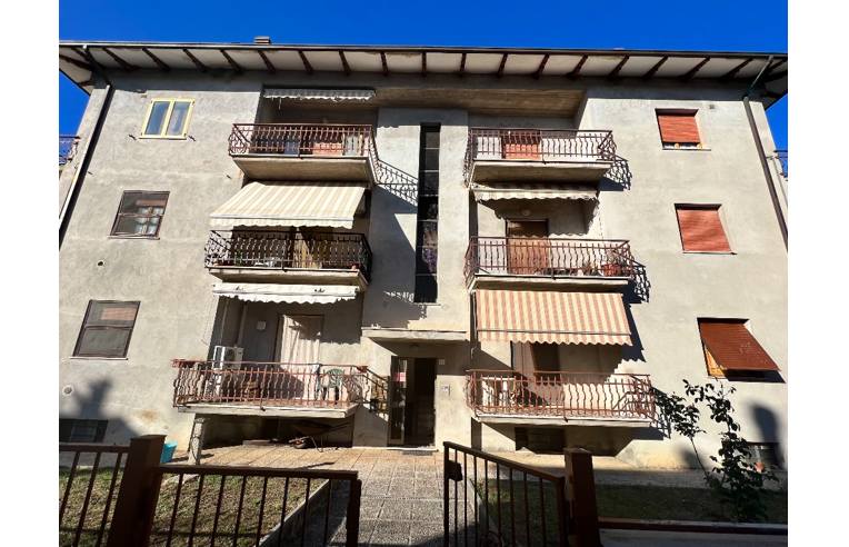 appartamento in vendita a Mondavio in zona San Michele al Fiume