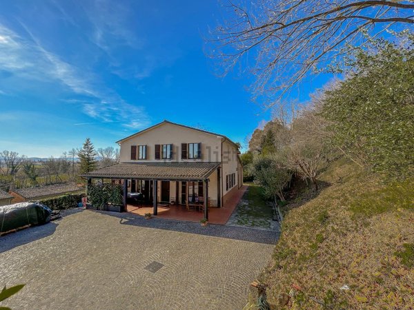 casa indipendente in vendita a Mondavio