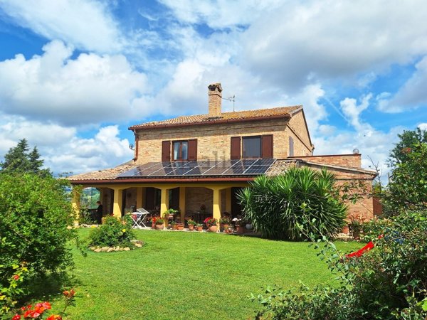 casa indipendente in vendita a Mondavio