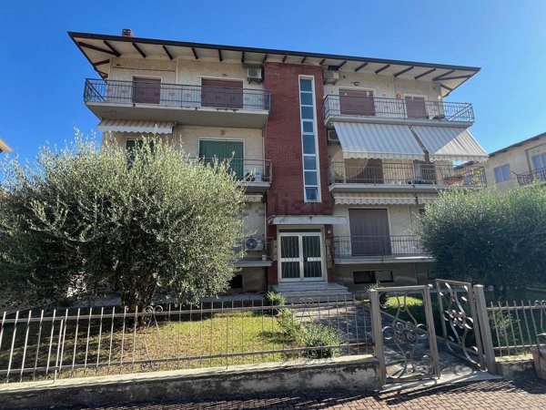 appartamento in vendita a Mondavio in zona San Michele al Fiume