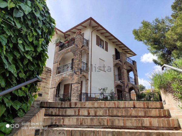 intera palazzina in vendita a Mondavio