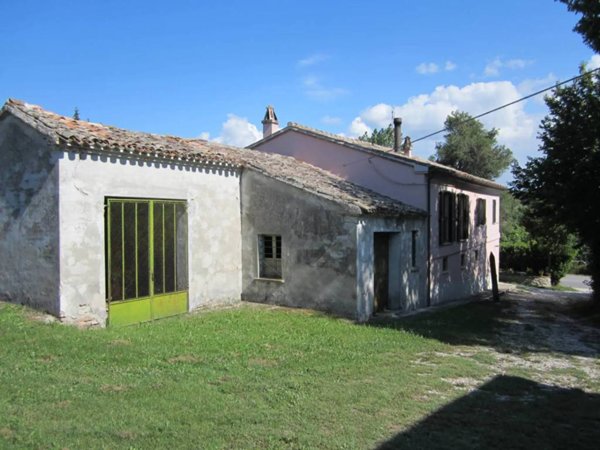 casa indipendente in vendita a Mondavio