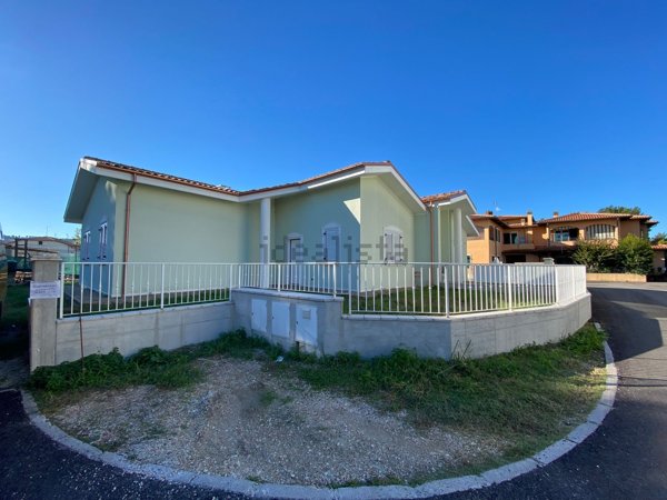 casa indipendente in vendita a Mondavio