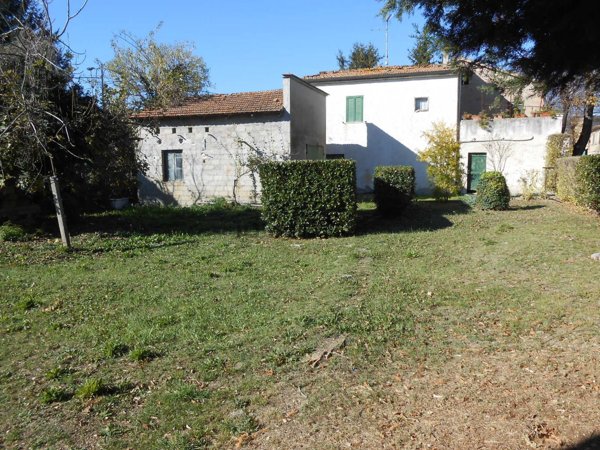 casa indipendente in vendita a Mondavio in zona San Michele al Fiume