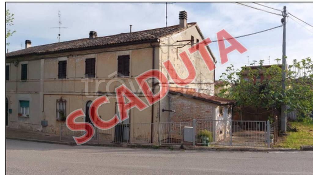 appartamento in vendita a Mondavio in zona San Michele al Fiume