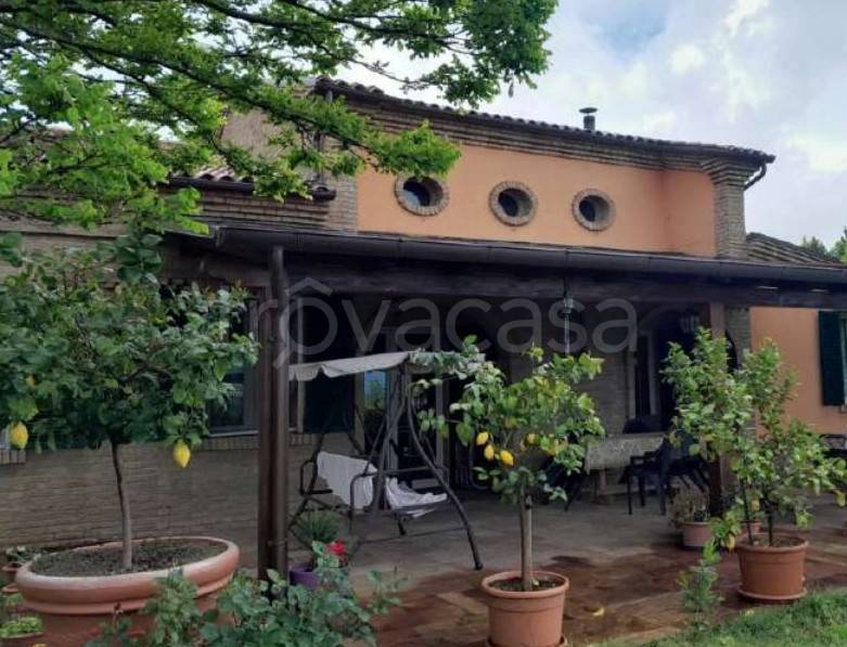 casa indipendente in vendita a Mondavio