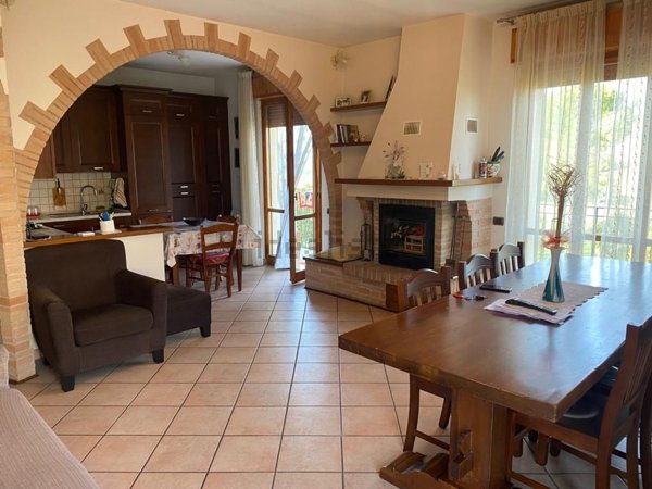 appartamento in vendita a Mondavio in zona San Filippo sul Cesano