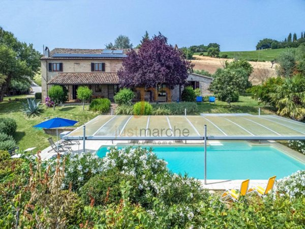 casa indipendente in vendita a Mondavio