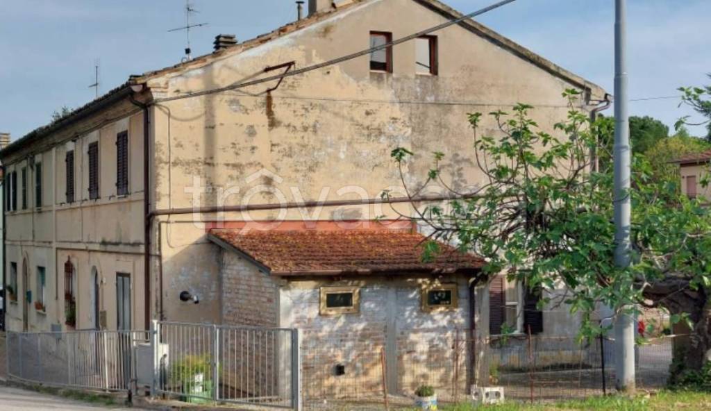 casa indipendente in vendita a Mondavio in zona San Michele al Fiume