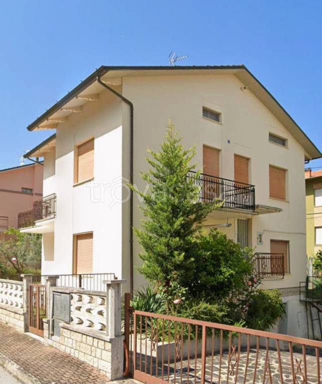 casa indipendente in vendita a Mondavio in zona San Michele al Fiume