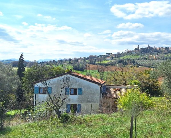 casa indipendente in vendita a Mondavio