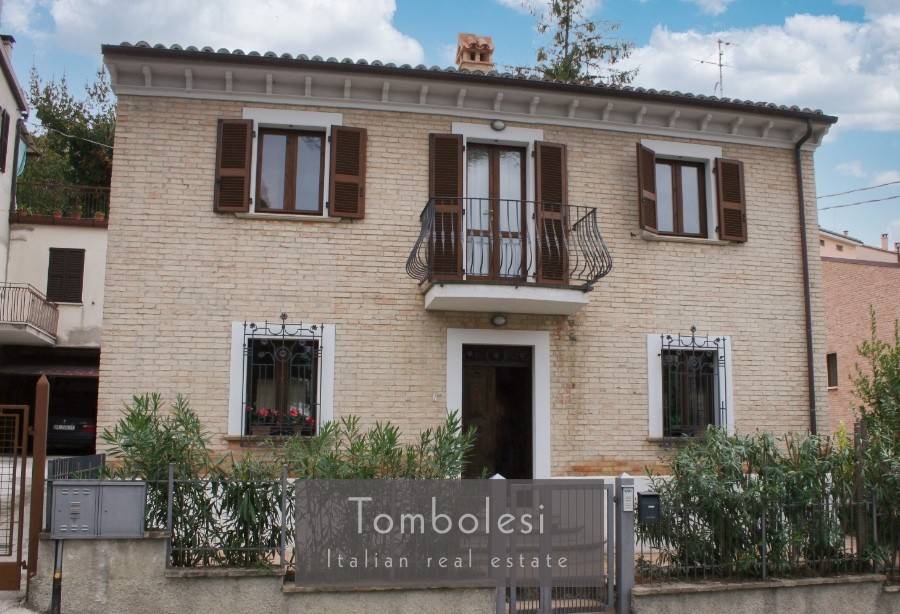 casa indipendente in vendita a Mondavio