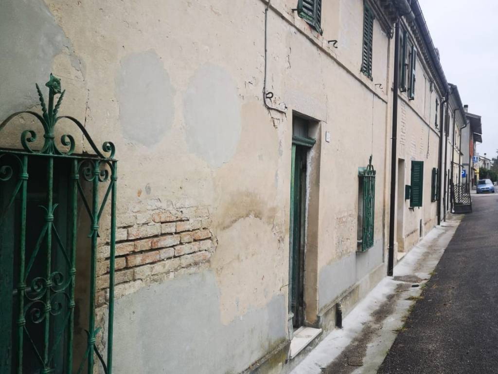 casa indipendente in vendita a Mondavio in zona San Filippo sul Cesano