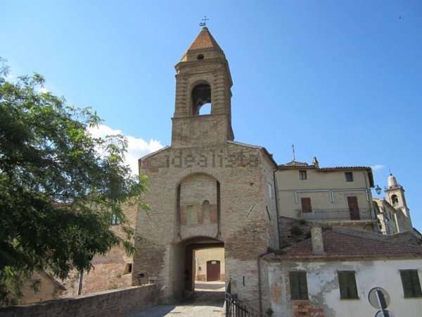 intera palazzina in vendita a Mondavio in zona Sant'Andrea di Suasa