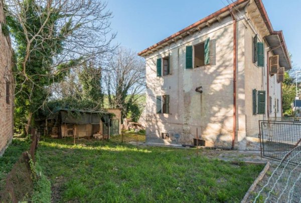 casa indipendente in vendita a Mondavio in zona San Filippo sul Cesano