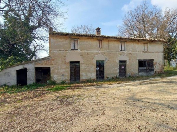 casa indipendente in vendita a Mondavio