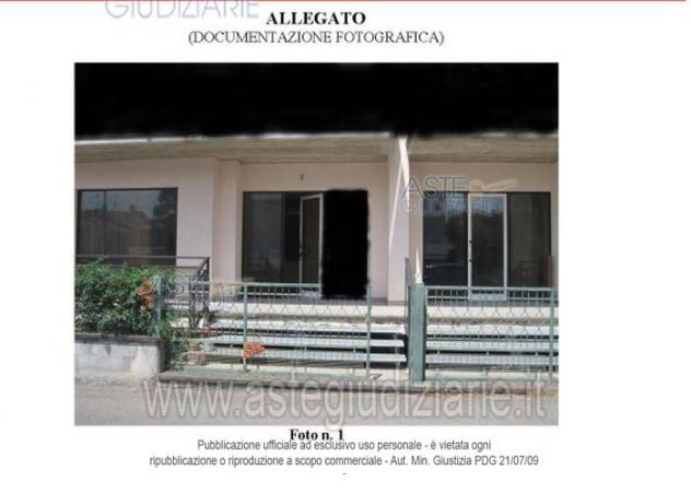 locale commerciale in vendita a Mondavio