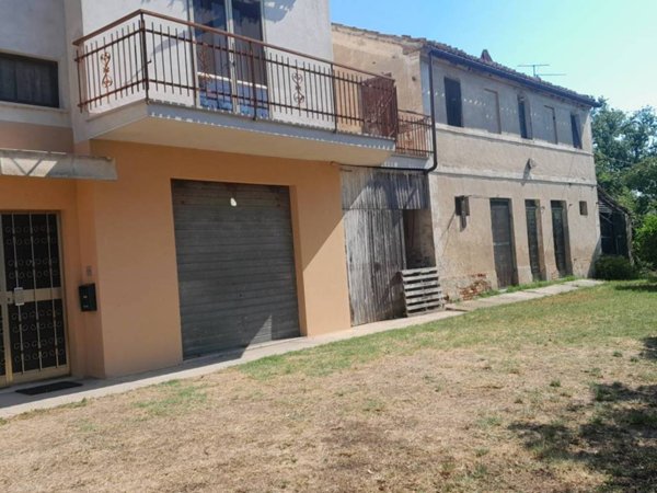 casa indipendente in vendita a Mondavio in zona Sant'Andrea di Suasa