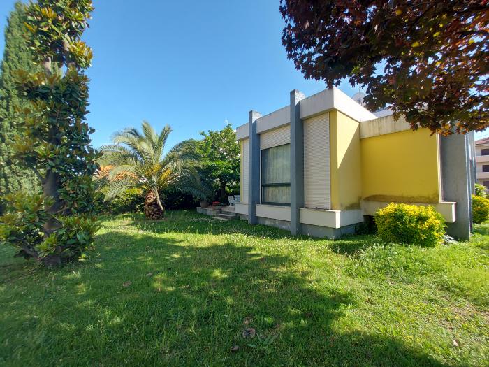 casa indipendente in vendita a Mondolfo in zona Marotta