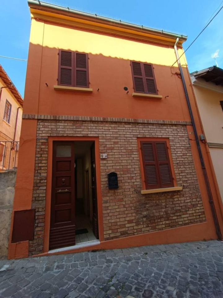 casa indipendente in vendita a Mondolfo