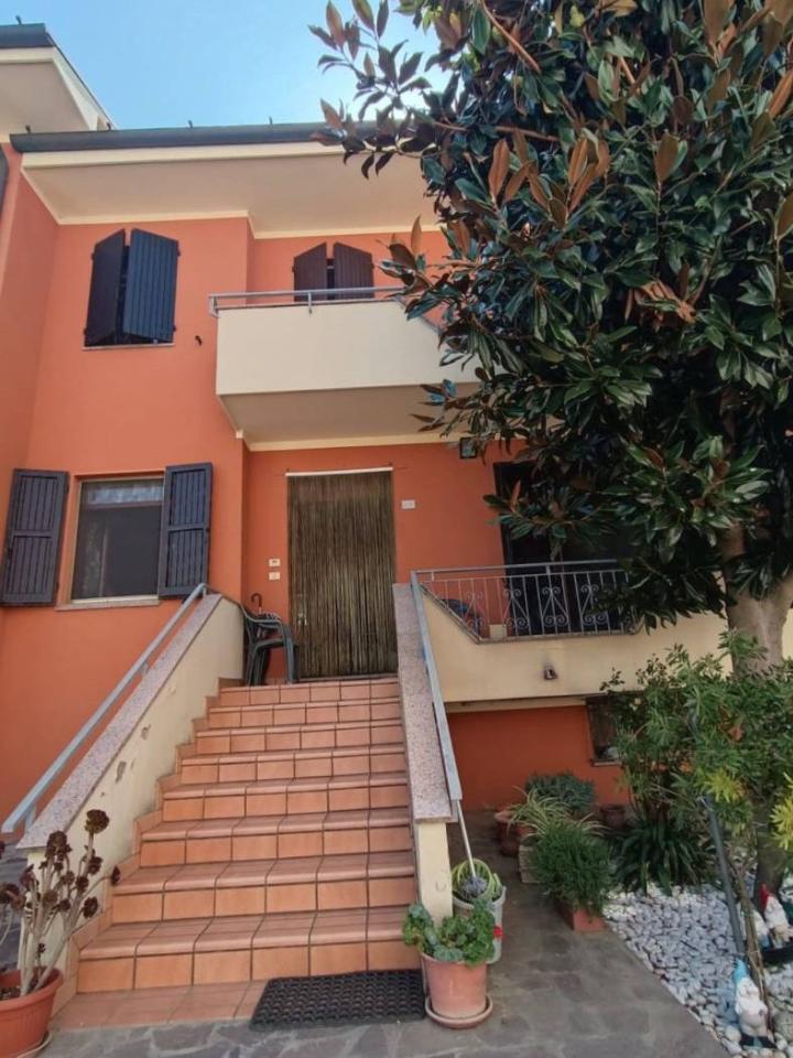 casa indipendente in vendita a Mondolfo