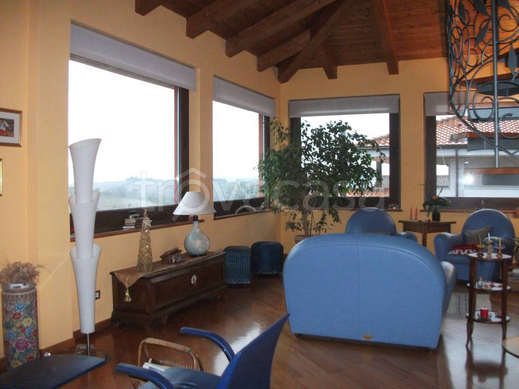 casa indipendente in vendita a Mondolfo in zona Marotta