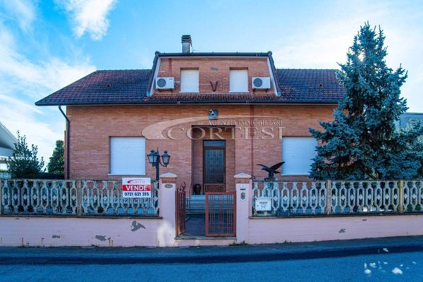 casa indipendente in vendita a Mondolfo