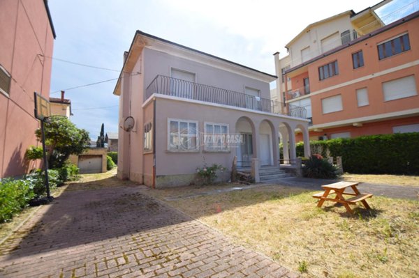 appartamento in vendita a Mondolfo in zona Marotta